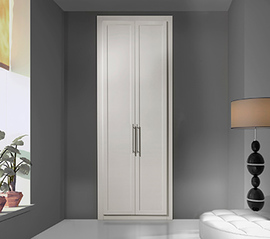 Frente de armario de puertas abatibles a medida en melamina blanca, a medida, decoración moldura melamina blanca.