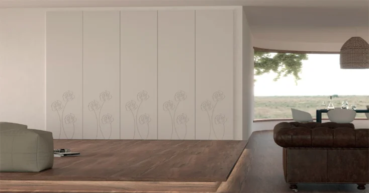 Frente de armario de puertas abatibles fresado diseño rosas en pico de gorrión