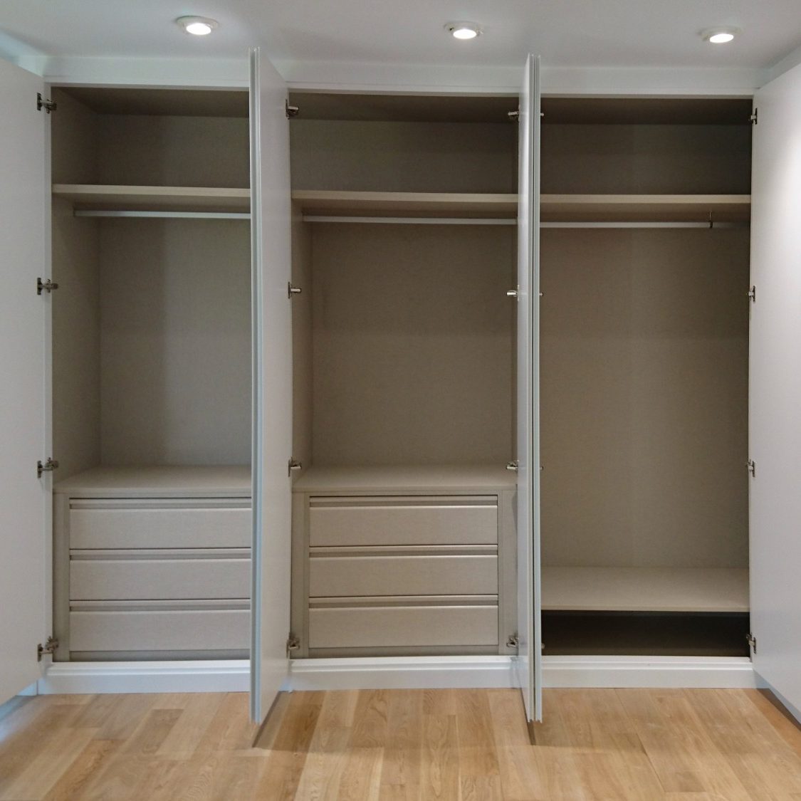 Vestidor a medida en esquina